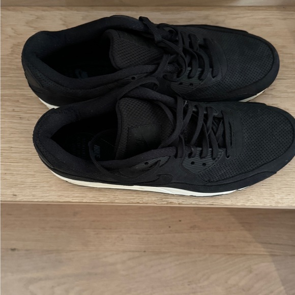 NEW ! NIKE ! Size 8.5! Woman’s - Picture 7 of 9